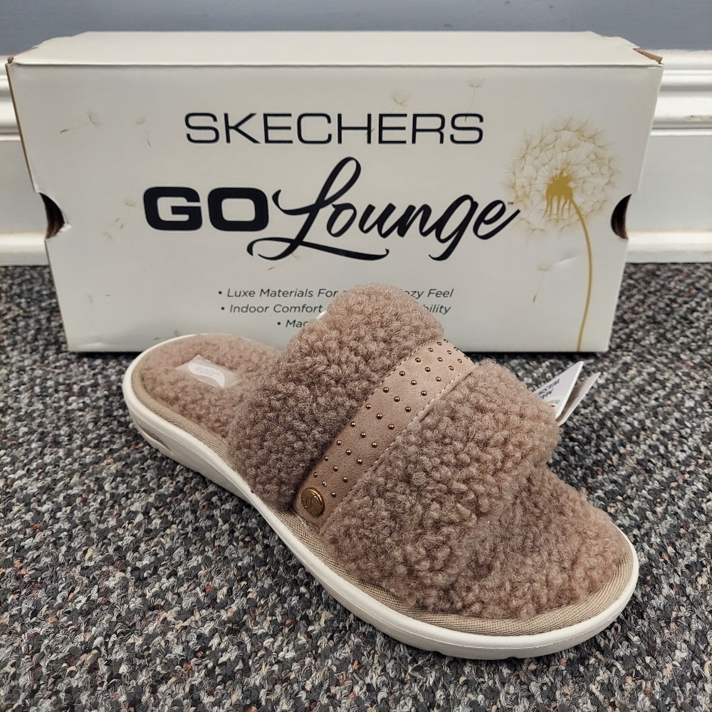 NIB. SKECHERS ARCH FIT LOUNGE- SNUGGLE DOWN. Taupe. #175107